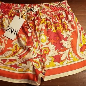 Zara Muliticolor Print Shorts Size S